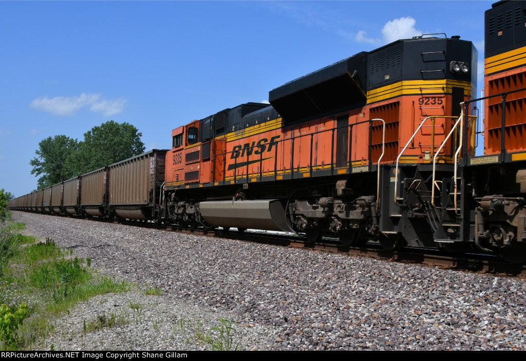 BNSF 9235 Roster shot.